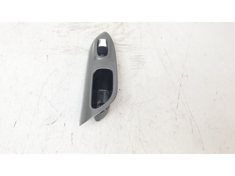 Recambio de mando elevalunas trasero izquierdo para nissan juke (f15) ultimate edition referencia OEM IAM 254111KL5A IAF570017 