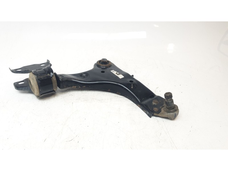 Recambio de brazo suspension inferior delantero derecho para land rover discovery sport (l550) 2.0 d 4x4 referencia OEM IAM FK72
