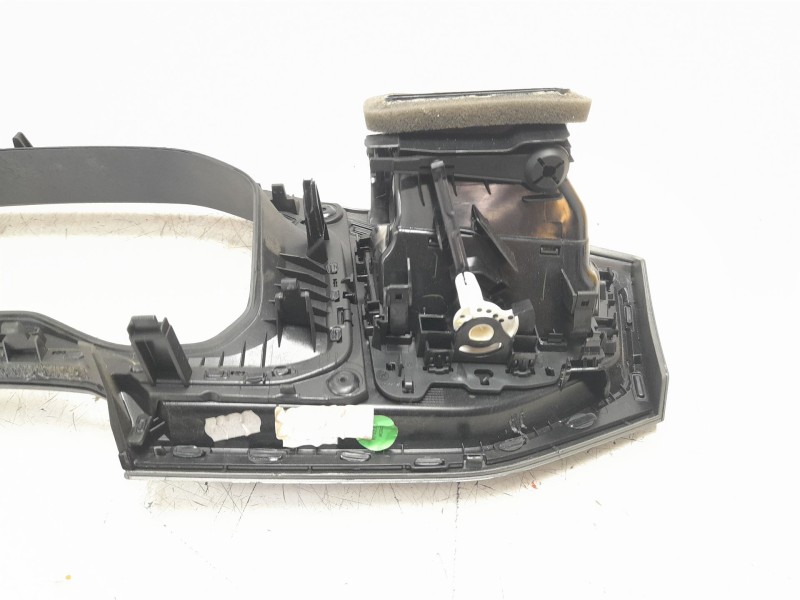 Recambio de aireador izquierdo para volkswagen polo advance referencia OEM IAM 2G1819703GRHW  
