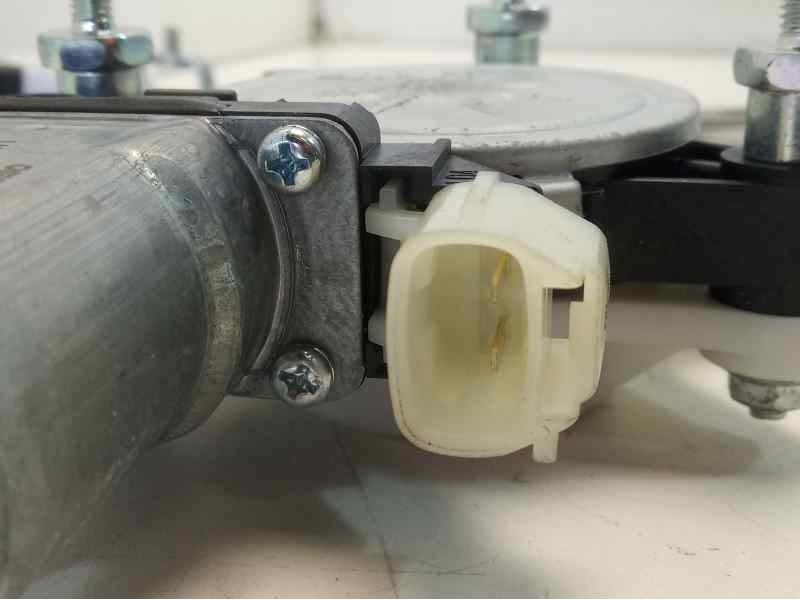 Recambio de elevalunas delantero derecho para kia rio (yb) 1.2 cat referencia OEM IAM 8924601W000 106551816 