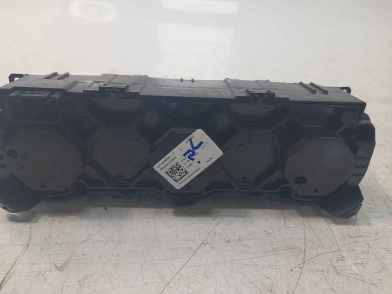 Recambio de mando climatizador para renault captur ii techno referencia OEM IAM 275100936R  