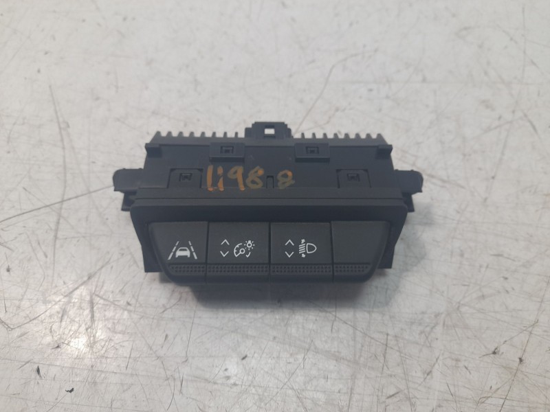 Recambio de interruptor para renault captur ii techno referencia OEM IAM 259803780R  