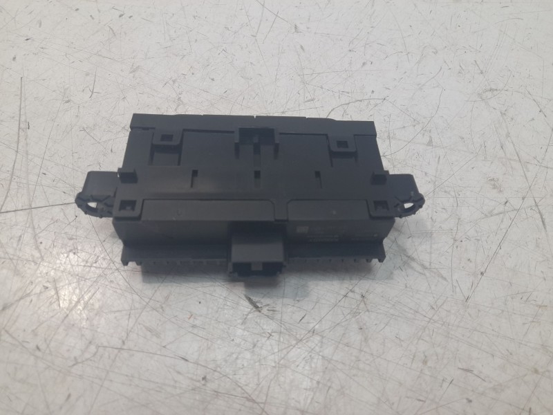 Recambio de interruptor para renault captur ii techno referencia OEM IAM 259803780R  