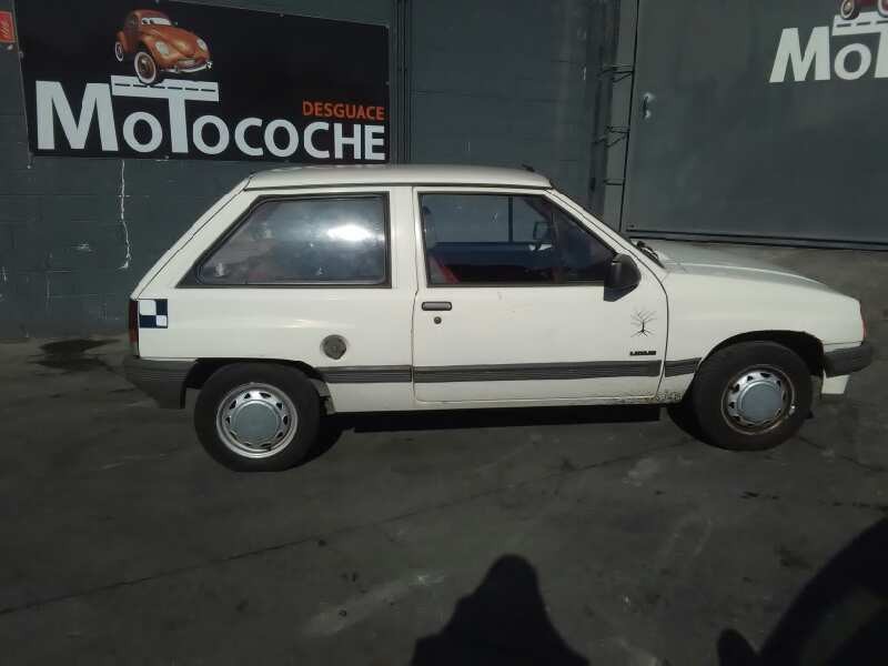 opel corsa a del año 1983