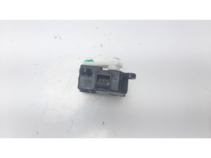 Recambio de motor calefaccion para mazda 3 berlina (bp) referencia OEM IAM 27730F530AG  