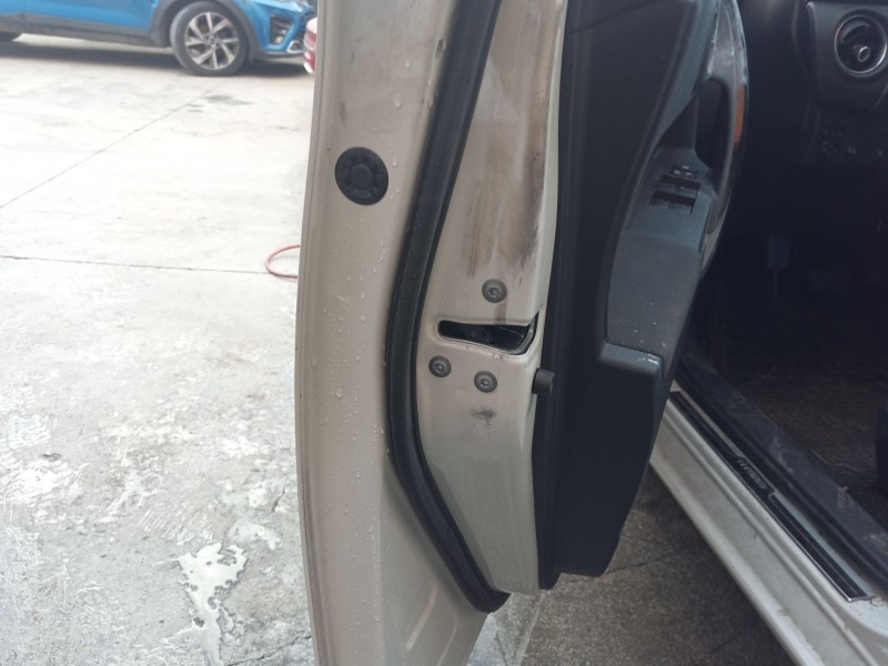 Recambio de cerradura puerta delantera izquierda para toyota auris (_e18_) 1.8 hybrid (zwe186_) referencia OEM IAM   