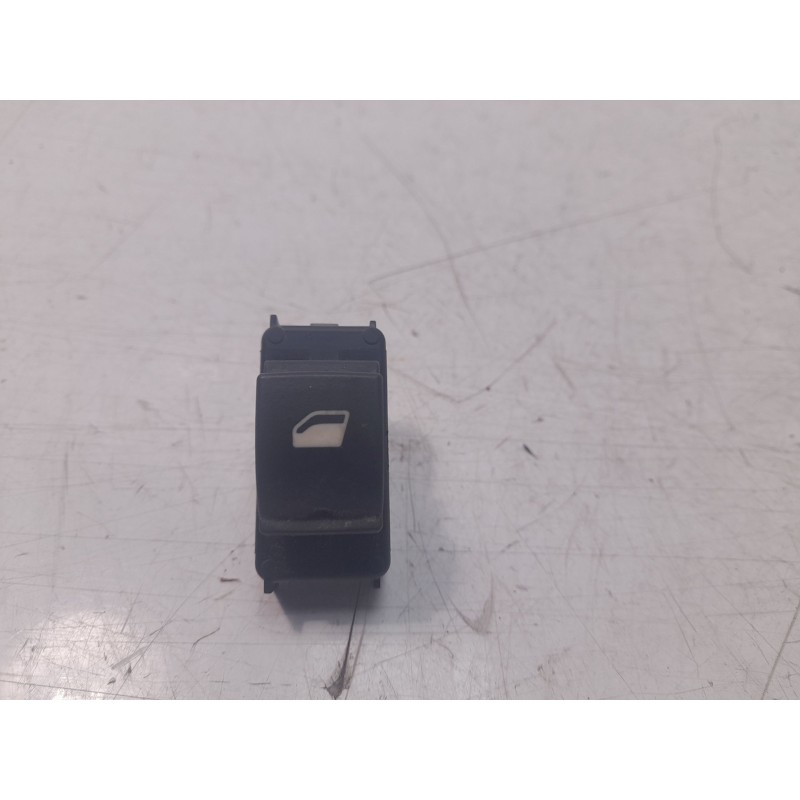Recambio de mando elevalunas delantero derecho para opel corsa f 1.2 referencia OEM IAM 98016307ZD  
