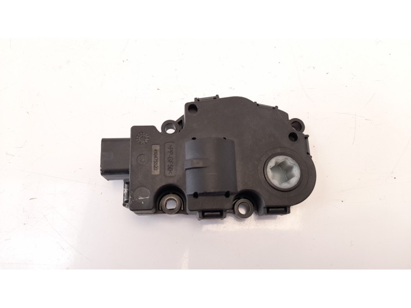 Recambio de motor calefaccion para volvo v40 kinetic referencia OEM IAM 01042015  