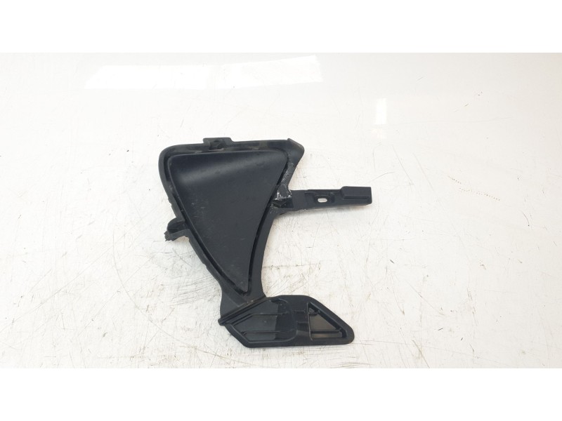 Recambio de rejilla paragolpes izquierda para lexus is iii (_e3_) 300h (ave30_) referencia OEM IAM 5311353180  