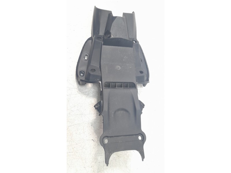 Recambio de moldura para honda cb125 r referencia OEM IAM 80131K98E00  
