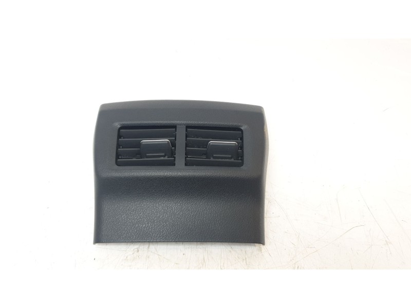 Recambio de aireador central para lexus rc referencia OEM IAM 5892353030  