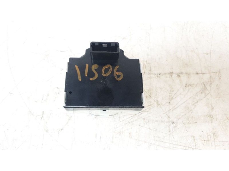 Recambio de pantalla multifuncion para lexus rc referencia OEM IAM 8391024091  