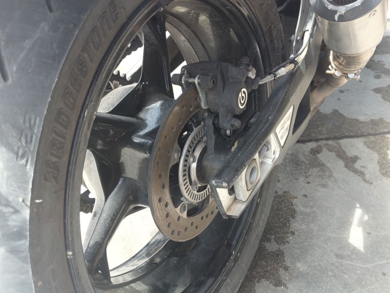 Recambio de pinza de freno trasera derecha para bmw s s 1000 rr (2r99) referencia OEM IAM   