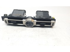 Recambio de aireador central para lexus rc referencia OEM IAM 5568824030  5568524010   2
