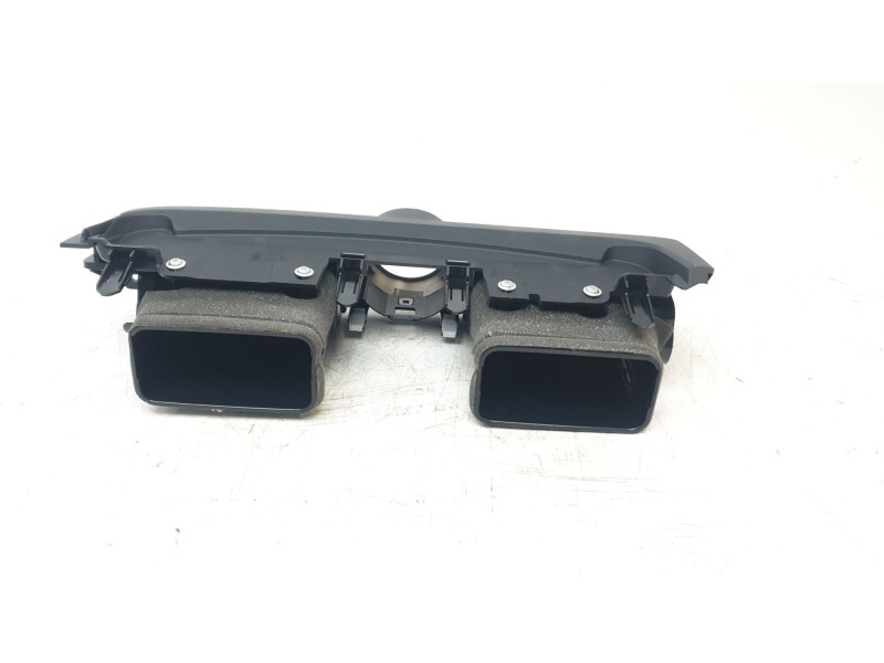 Recambio de aireador central para lexus rc referencia OEM IAM 5568824030  5568524010  