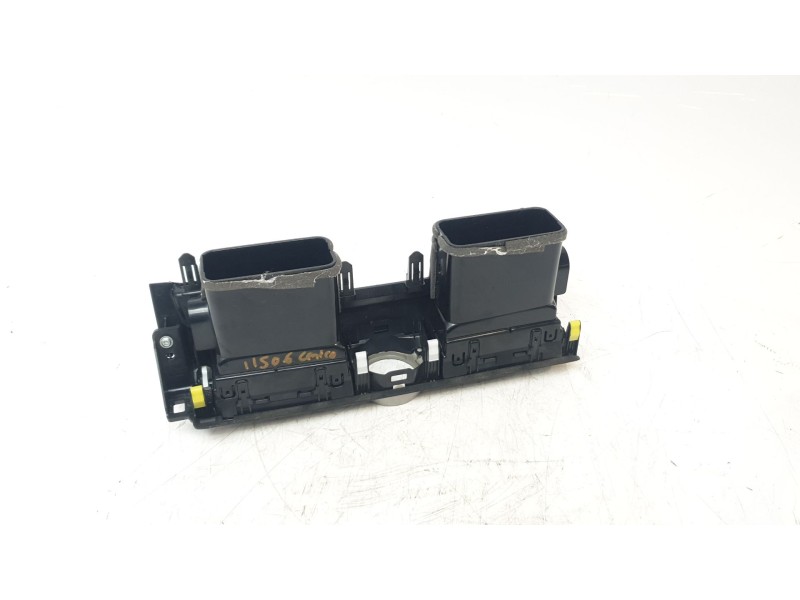 Recambio de aireador central para lexus rc referencia OEM IAM 5568824030  5568524010  