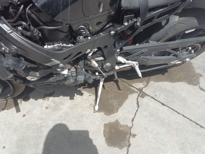 Recambio de caballete lateral para bmw s s 1000 rr (2r99) referencia OEM IAM   