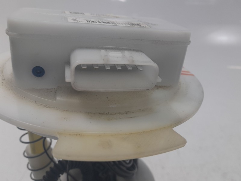 Recambio de bomba combustible para renault captur ii techno referencia OEM IAM 172029199R  