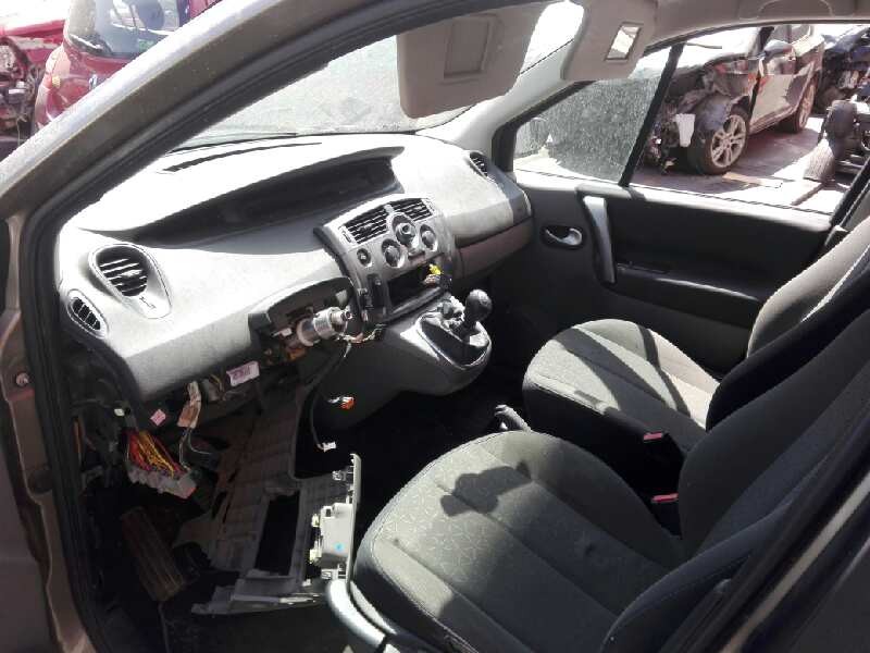 renault scenic ii del año 2008