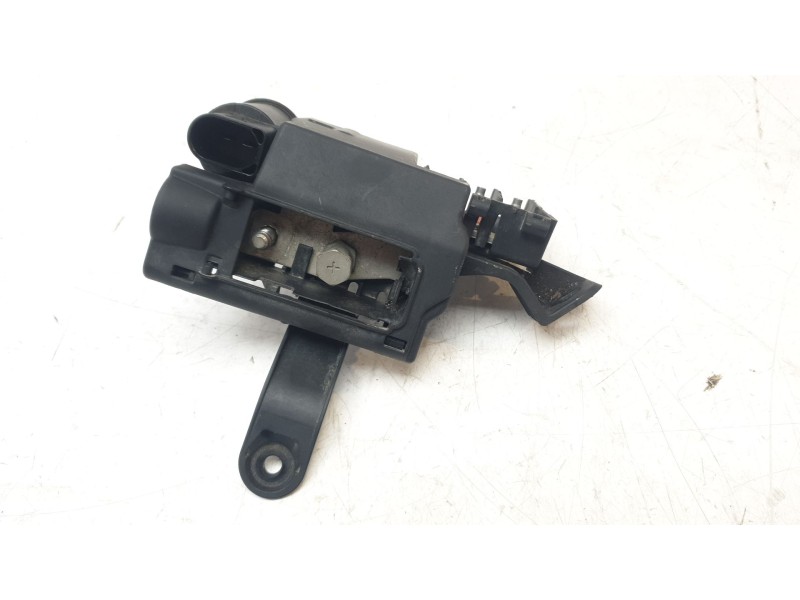 Recambio de caja reles / fusibles para audi a4 avant (8w5) básico referencia OEM IAM 8W0941823  