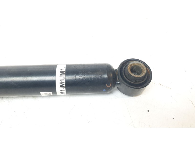 Recambio de amortiguador trasero derecho para toyota corolla (e21) hybrid style referencia OEM IAM 4853002M10  