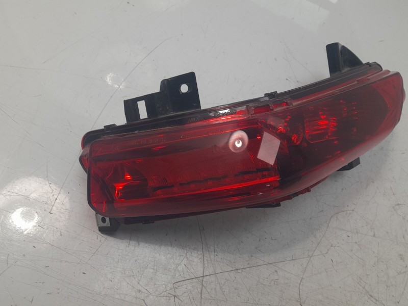 Recambio de piloto trasero izquierdo para piaggio (vespa) mp3 400 hpe referencia OEM IAM 320676DX  