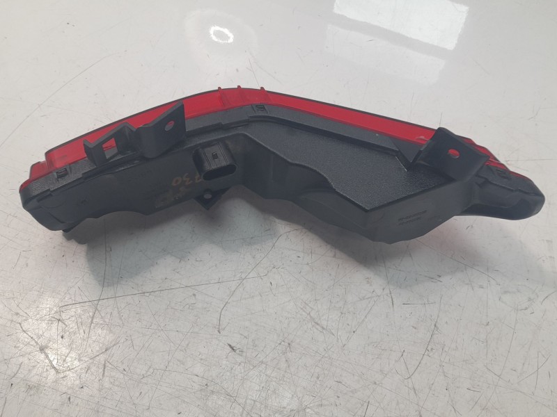 Recambio de piloto trasero derecho para piaggio (vespa) mp3 400 hpe referencia OEM IAM 320676DX  