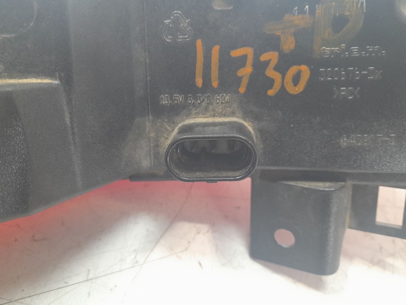 Recambio de piloto trasero derecho para piaggio (vespa) mp3 400 hpe referencia OEM IAM 320676DX  