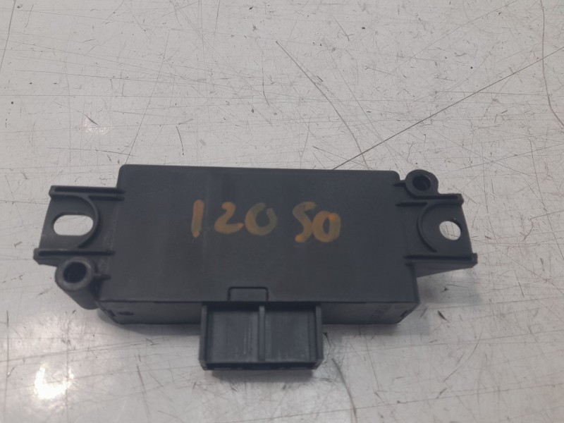 Recambio de modulo electronico para dacia duster iii eco-g 100 essential referencia OEM IAM 284L04153R  