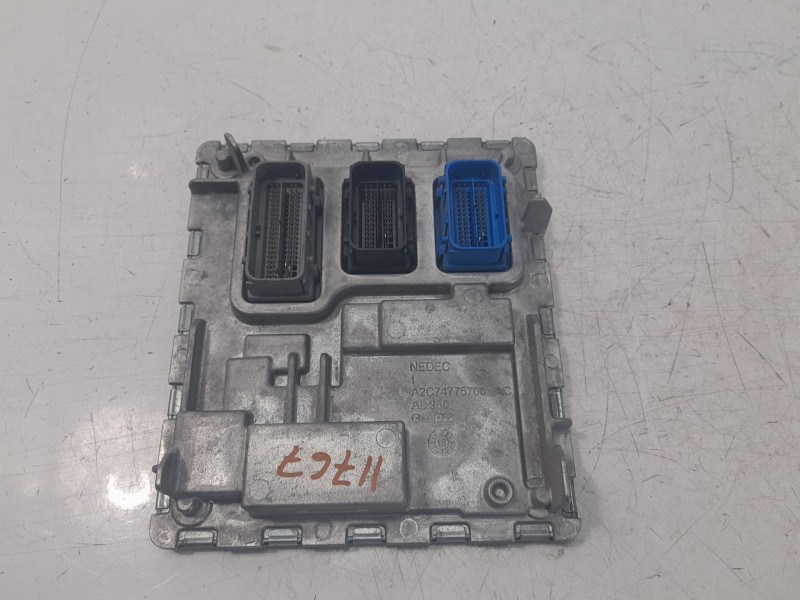 Recambio de centralita motor uce para opel astra k lim. 5türig dynamic referencia OEM IAM 12697128  