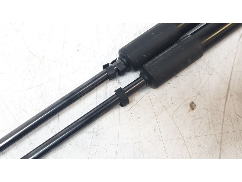 Recambio de amortiguadores maletero / porton para nissan juke (f15) ultimate edition referencia OEM IAM 90451BV82A  90450BV82A  