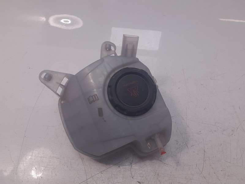 Recambio de deposito expansion para seat arona xcellence referencia OEM IAM 2Q0121407D  