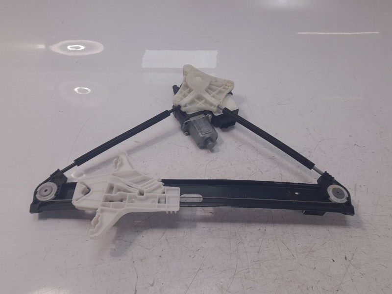 Recambio de elevalunas trasero derecho para seat arona xcellence referencia OEM IAM 6F0839462C  