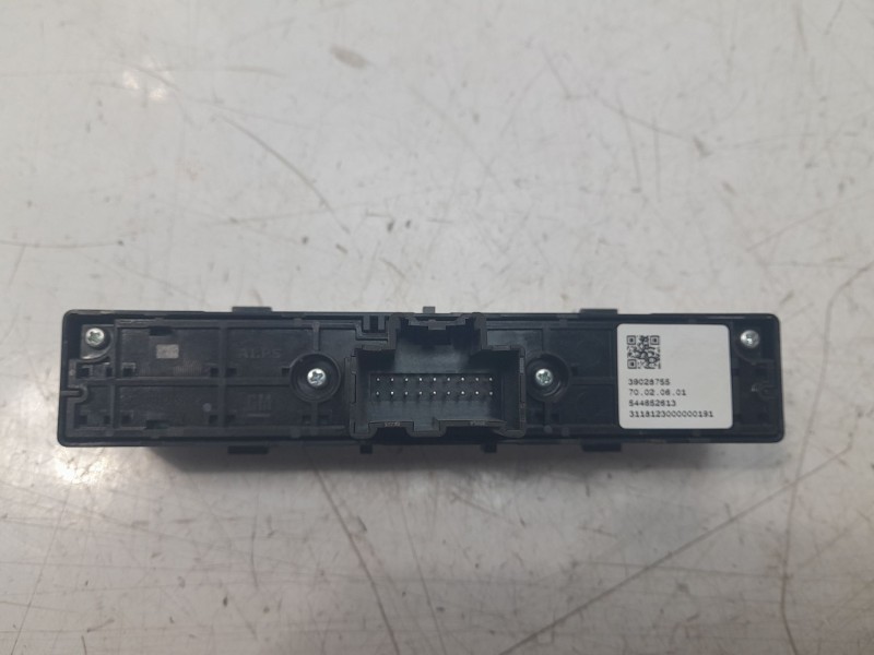 Recambio de mando multifuncion para opel astra k lim. 5türig dynamic referencia OEM IAM 39028755  