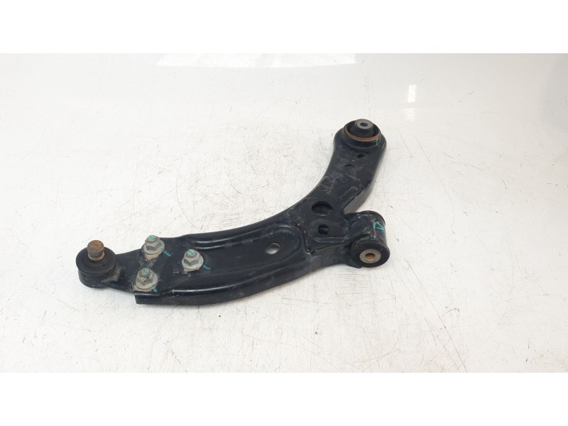 Recambio de brazo suspension delantero derecho para mg zs comfort referencia OEM IAM 10319515  