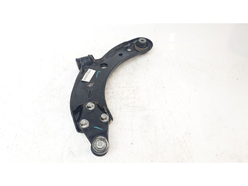 Recambio de brazo suspension delantero derecho para mg zs comfort referencia OEM IAM 10319515  