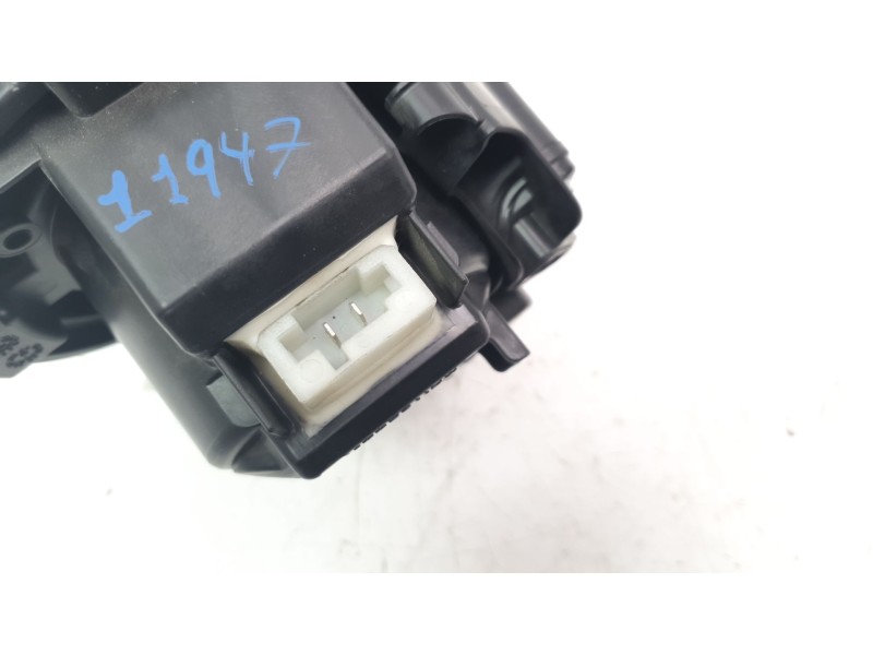 Recambio de ventilador calefaccion para renault captur ii techno referencia OEM IAM 272109827R  