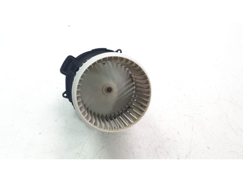 Recambio de ventilador calefaccion para renault captur ii techno referencia OEM IAM 272109827R  