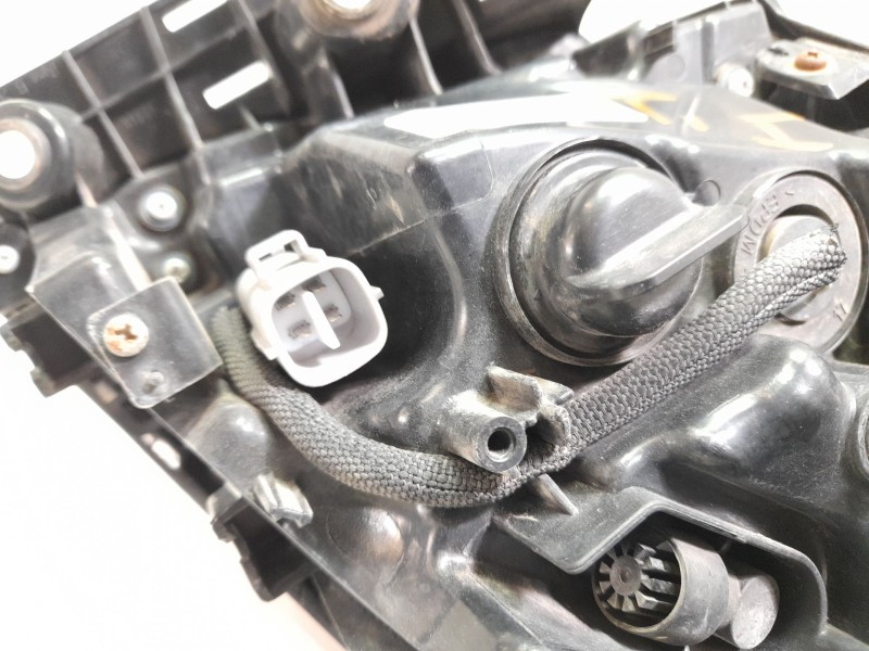 Recambio de piloto trasero izquierdo para toyota c-hr hybrid active referencia OEM IAM 81560F4031  