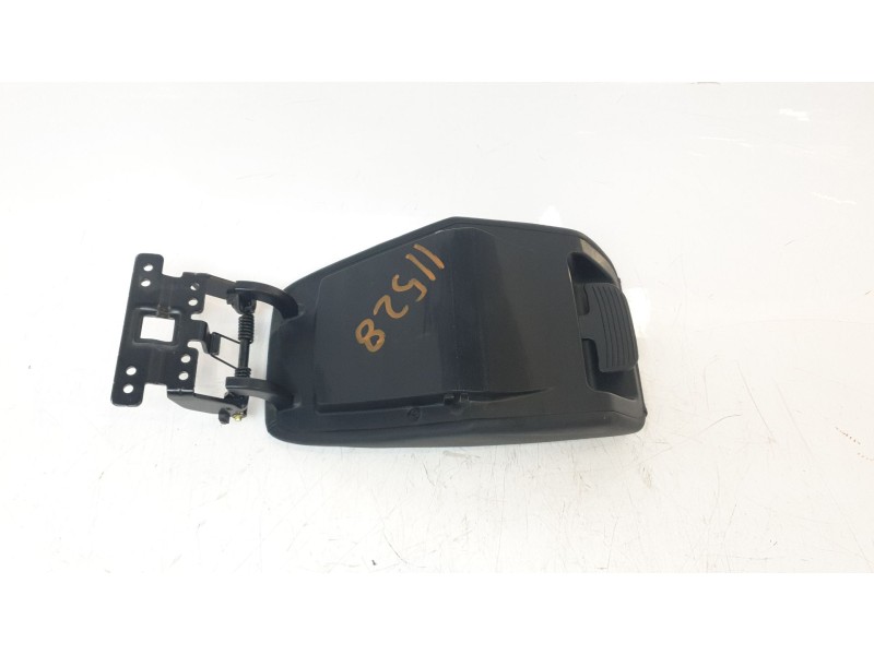 Recambio de apoyabrazos central para kia niro referencia OEM IAM 84660AT000  