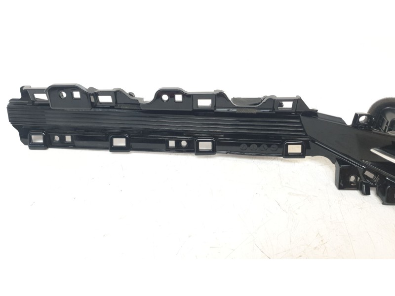 Recambio de aireador derecho para kia niro referencia OEM IAM 84760AT000SA1  