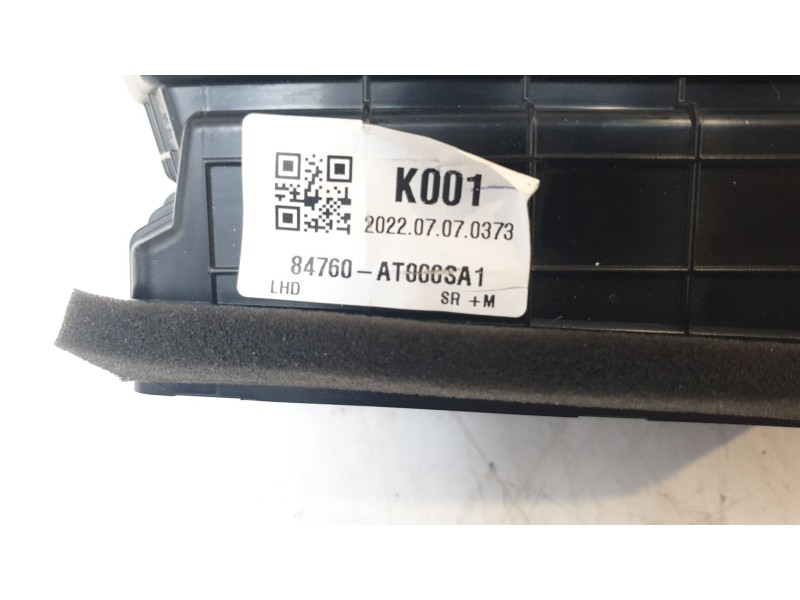 Recambio de aireador derecho para kia niro referencia OEM IAM 84760AT000SA1  