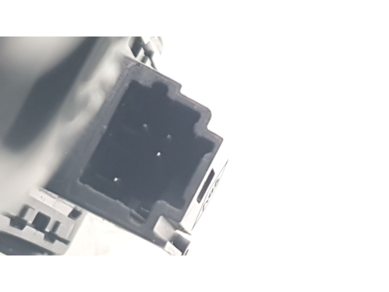 Recambio de mando elevalunas trasero derecho para renault clio v business edition referencia OEM IAM 254114723R  