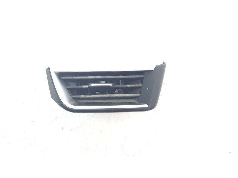 Recambio de aireador derecho para renault clio v business edition referencia OEM IAM 687608207R  