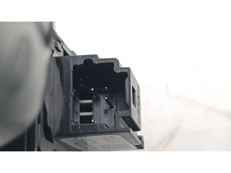 Recambio de mando elevalunas trasero izquierdo para renault clio v business edition referencia OEM IAM 254114723R  