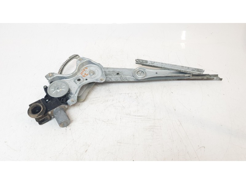 Recambio de elevalunas delantero izquierdo para toyota c-hr hybrid active referencia OEM IAM 69820F4010  