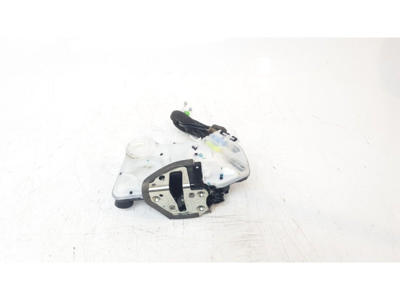 Recambio de cerradura puerta delantera izquierda para toyota c-hr hybrid active referencia OEM IAM 69040F4020  