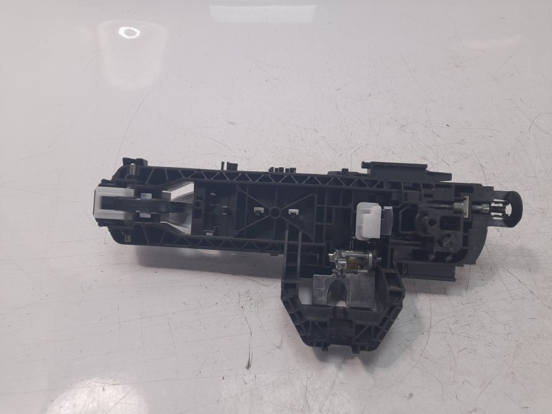 Recambio de maneta exterior delantera derecha para mercedes-benz clase gla (x156) gla 180 (156.942) referencia OEM IAM A20476016