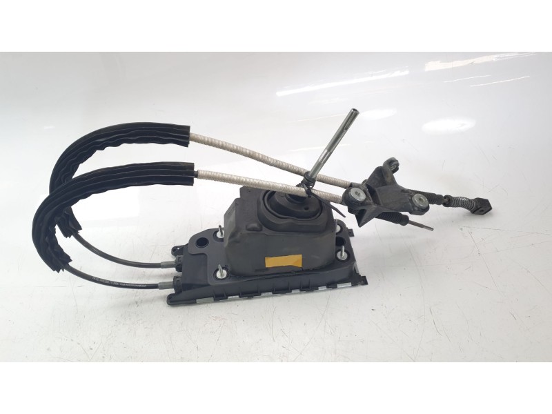 Recambio de palanca cambio para volkswagen polo advance referencia OEM IAM 5Q0741061  