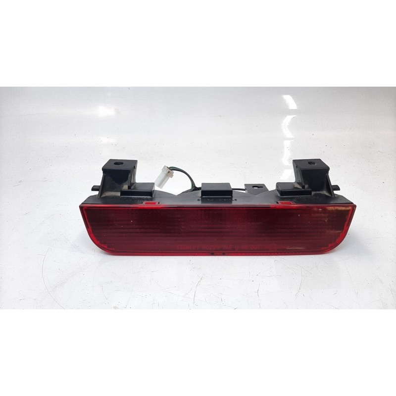 Recambio de luz central de freno para mitsubishi montero (v60/v70) 3.2 di-d cat referencia OEM IAM MR490839  